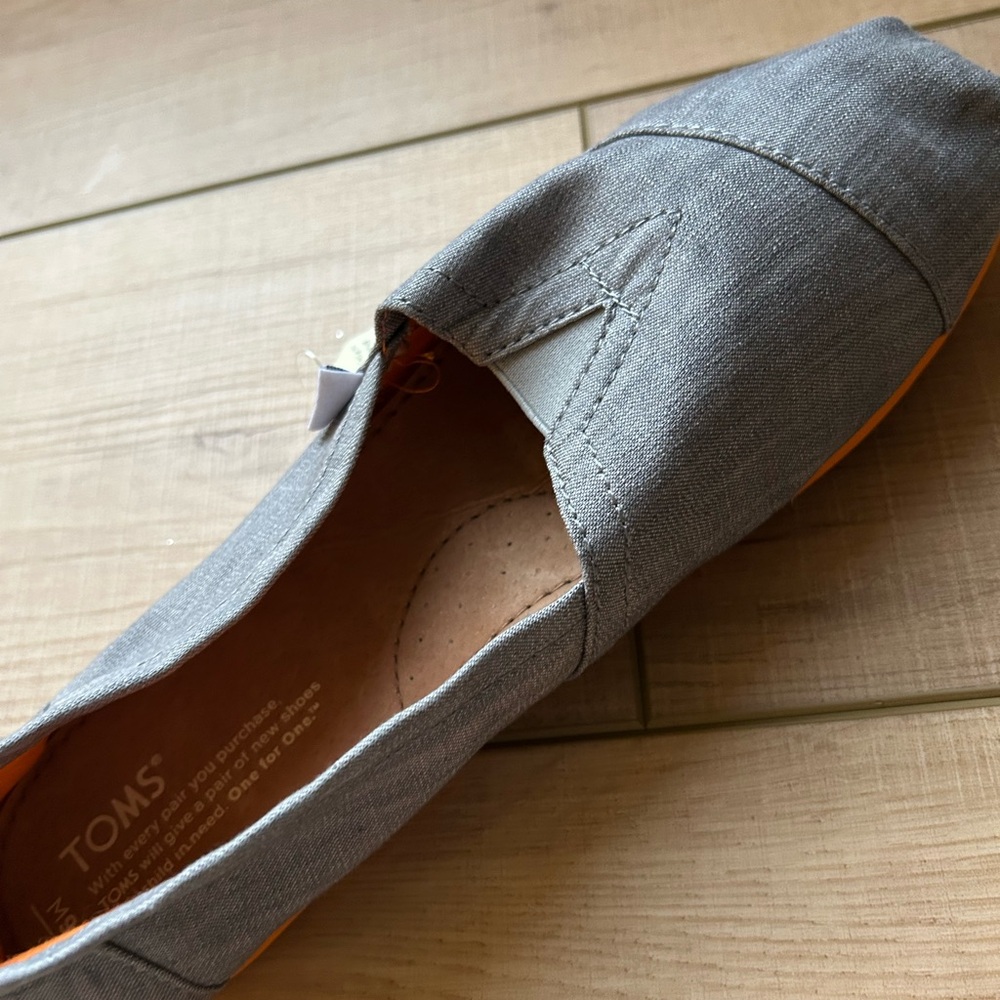 Toms - Picture 5 of 5